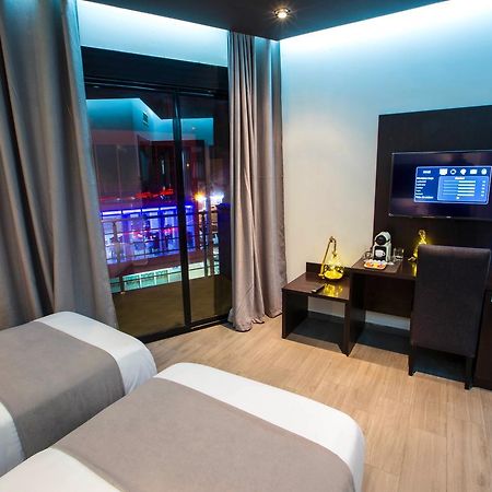 Calypso Home Oran Ain el Turk Exteriér fotografie